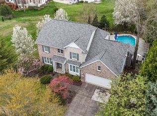 8351 Waterford Dr, Lambertville, MI 48144
