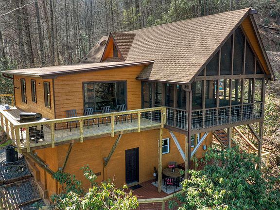 2nd image of 355 River Bend Ln