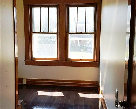 5th image of 7631 Lincoln Hwy