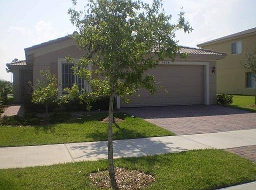 2nd image of 5424 SE Graham Dr