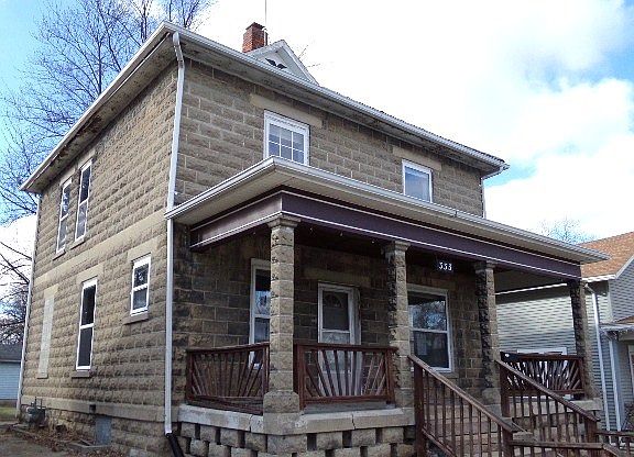 4th image of 333 N Oak St