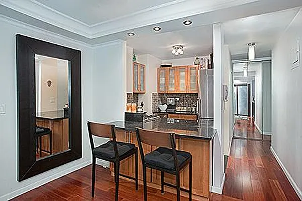 Sold by Living New York | media 11