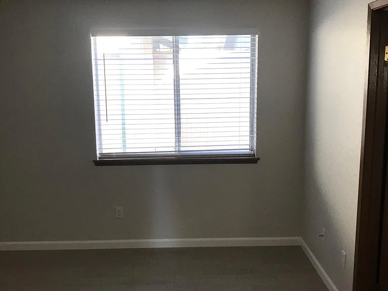 1484 Diamond Rd S — Photo 14