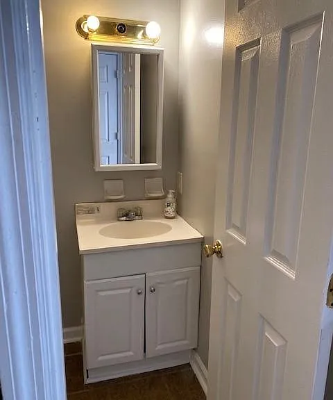 639 Sequoia St #B — Photo 1