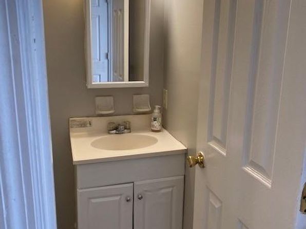 639 Sequoia St APT B