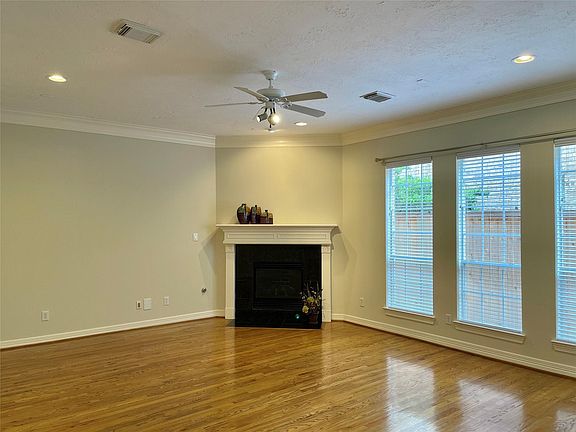 4th image of 2814 Briarhurst Park