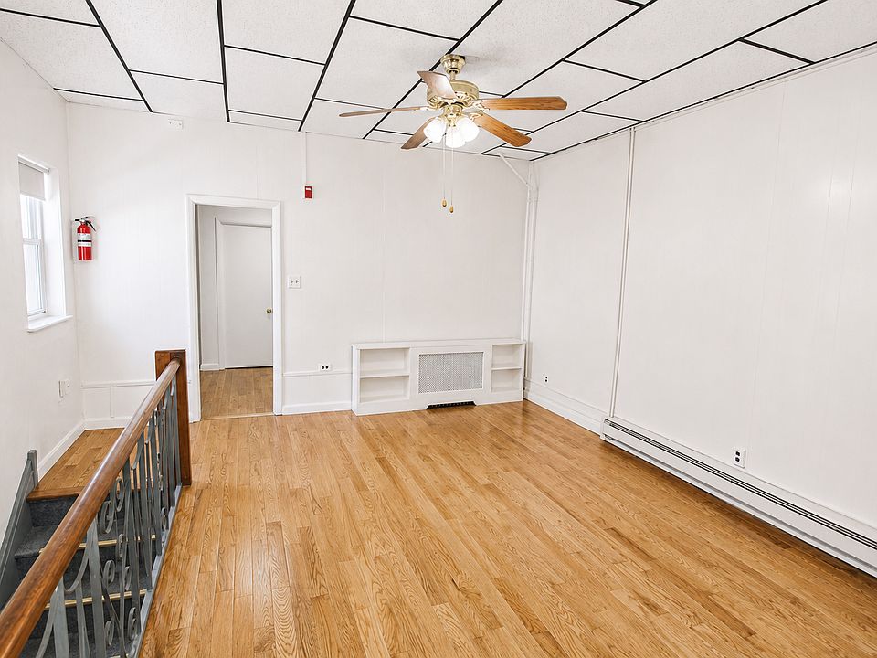 2nd image of 2042 Ranstead St APT 2