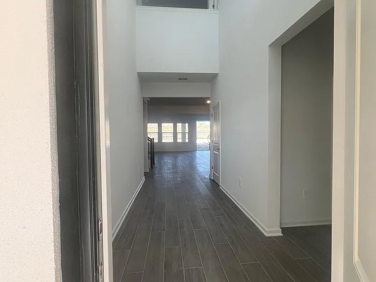 2617 Runners Cir — Photo 2
