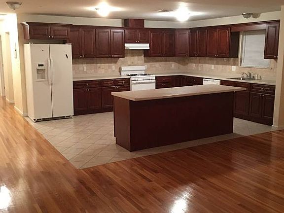 2nd image of 492 Irvine Turner Blvd #3