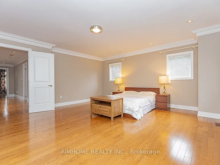 395 Princess Ave — Photo 18