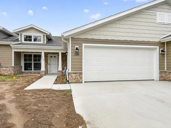 1110 Harbor AVENUE, West Bend, WI 53095