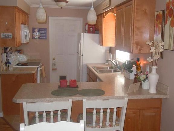 5th image of 1005 Coronado Dr