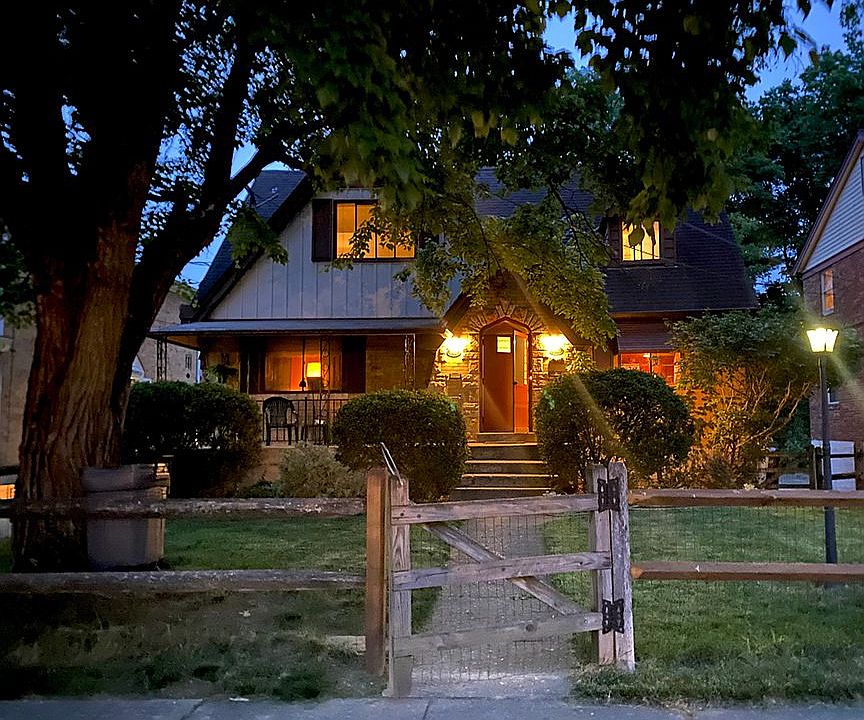 1st image of 6410 Aspen Way