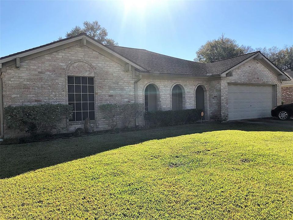 1st image of 1426 Pinecroft Dr