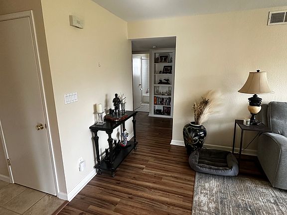 3rd image of 8235 Hillgrove St