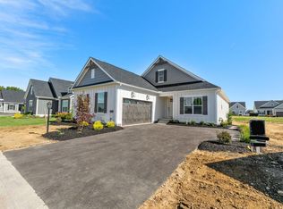 4275 Flamingo Dr, Lewis Center, OH 43035