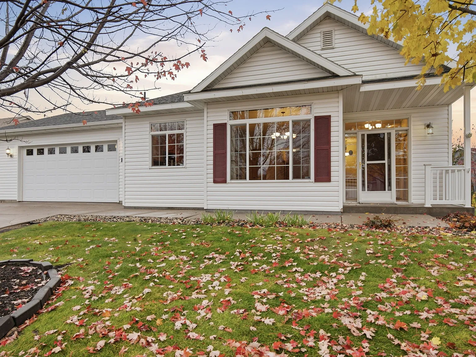 4 bed, 2821 sqft, $2,400 — Photo 1