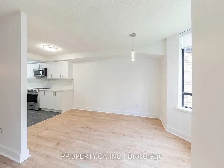 280 Simcoe St #705A — Photo 8