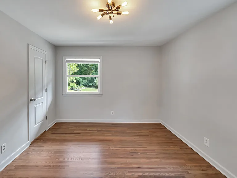 316 Hillsboro St — Photo 16