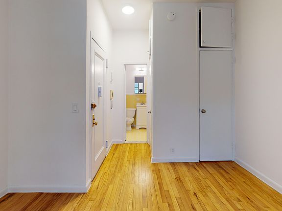 4th image of 313 E 85th St APT 4C