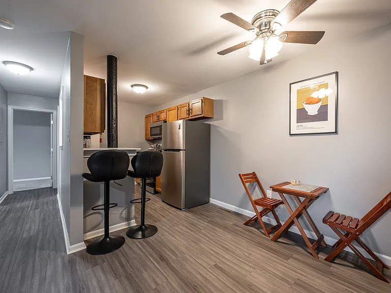 527 S Pitt St #14 — Photo 4