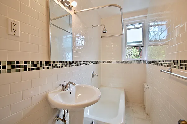 Rented by Compass | media 7