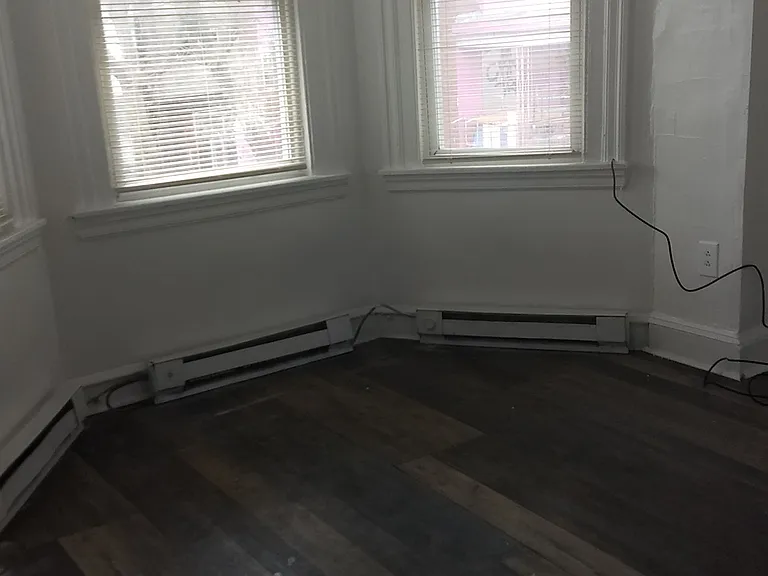 1621 S Frazier St — Photo 8