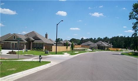 3rd image of 113 Oakwood Ct