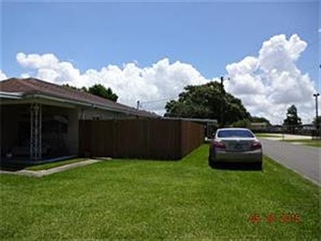 2nd image of 625 Barbe St