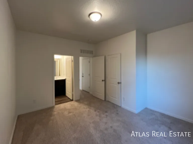 231 N 201st Ave — Photo 5
