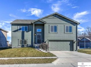 13906 Weber St, Omaha, NE 68142