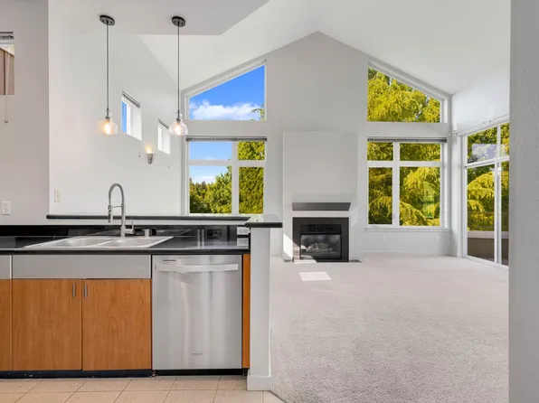 521 7th Ave APT 406, Kirkland, WA 98033