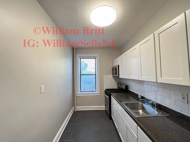 115-117 Fairview Ave #39 — Photo 3