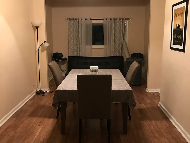 1029 Mirror St — Photo 9