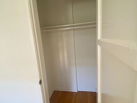 2nd image of 947 Alandele Ave