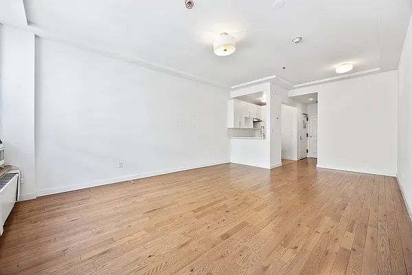 Living room, photo 2