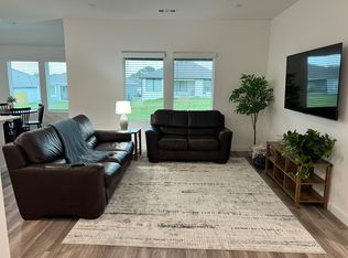 102 NW Bellflower St, Gentry, AR 72734