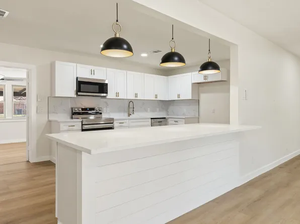 729 Finland Ave, Grand Prairie, TX 75050