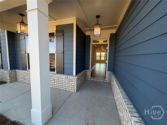 4th image of 233 Oakdale Road