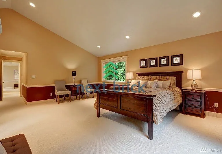 22310 SE 18th Ct — Photo 17