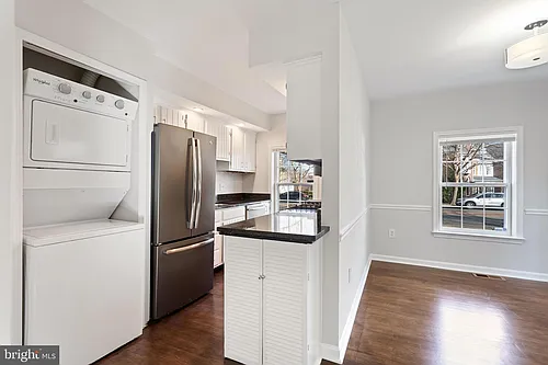 1020 Powhatan St Photo 1