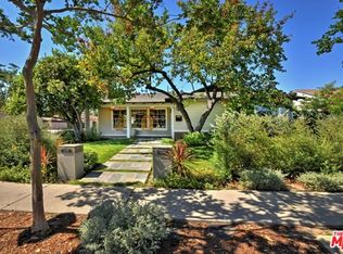 13061 Hartsook St, Sherman Oaks, CA 91423
