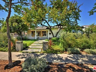 13061 Hartsook St, Sherman Oaks, CA, 91423