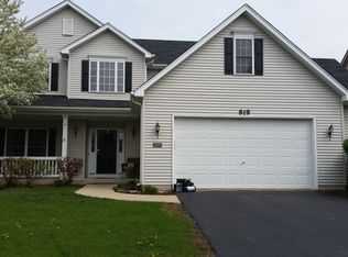 619 Carriage Way, South Elgin, IL 60177