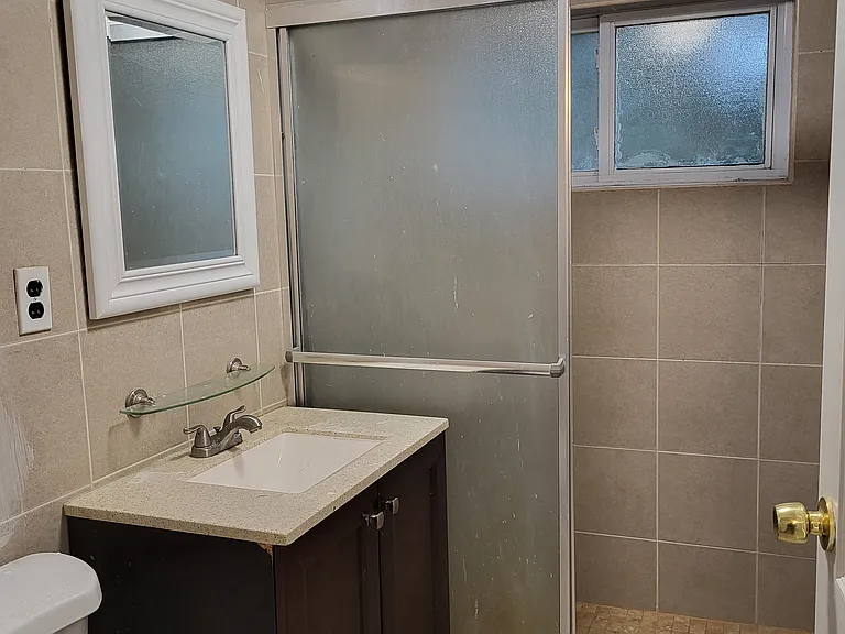 Montclair Dr — Photo 7