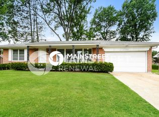 11557 Portsmouth Dr, Saint Louis, MO 63138