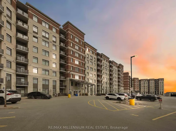 7325 Markham Rd #504, Markham, ON L3S 0C9