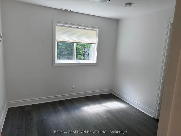 782 Churchill Ln — Photo 13