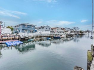 219 Sportsmans Ave, Freeport, NY 11520