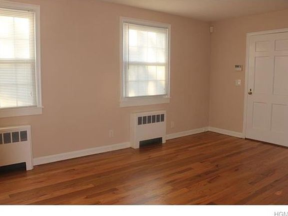 5th image of 2 Floral Ln